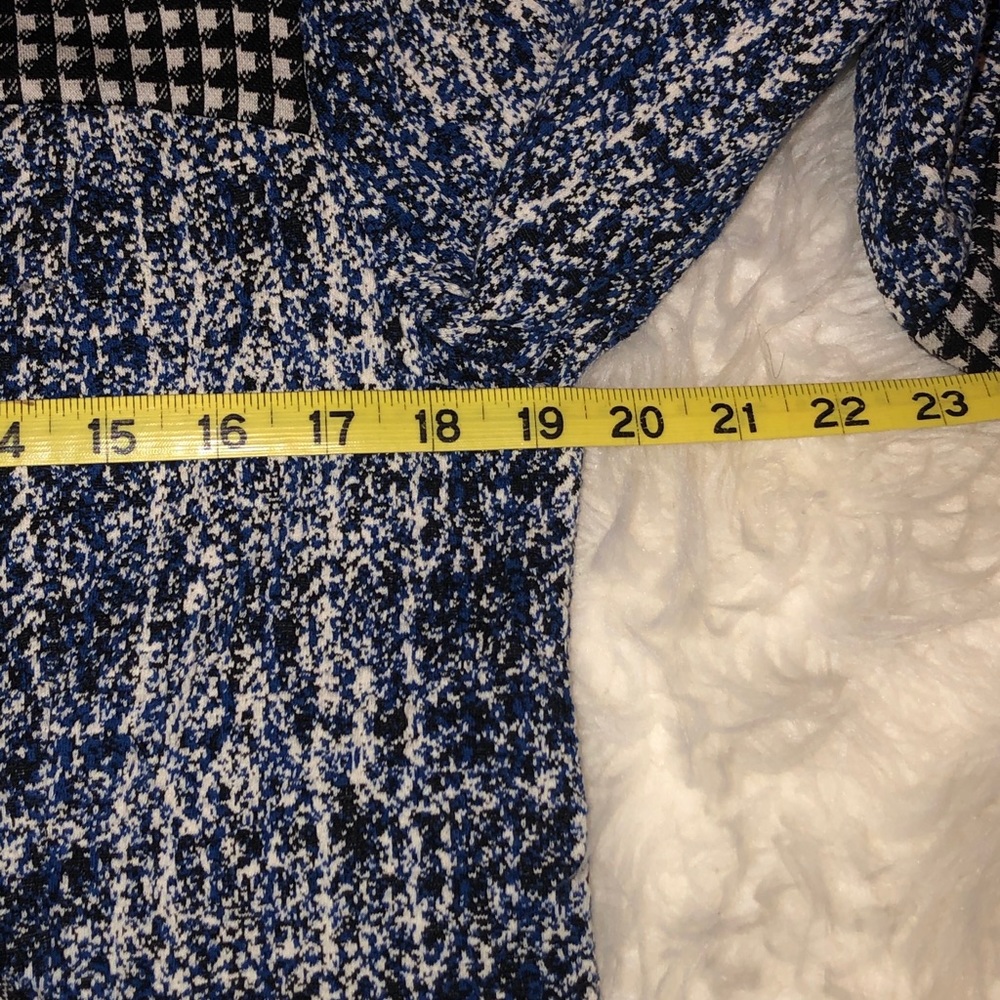 Cabi blazer. - Picture 4 of 6